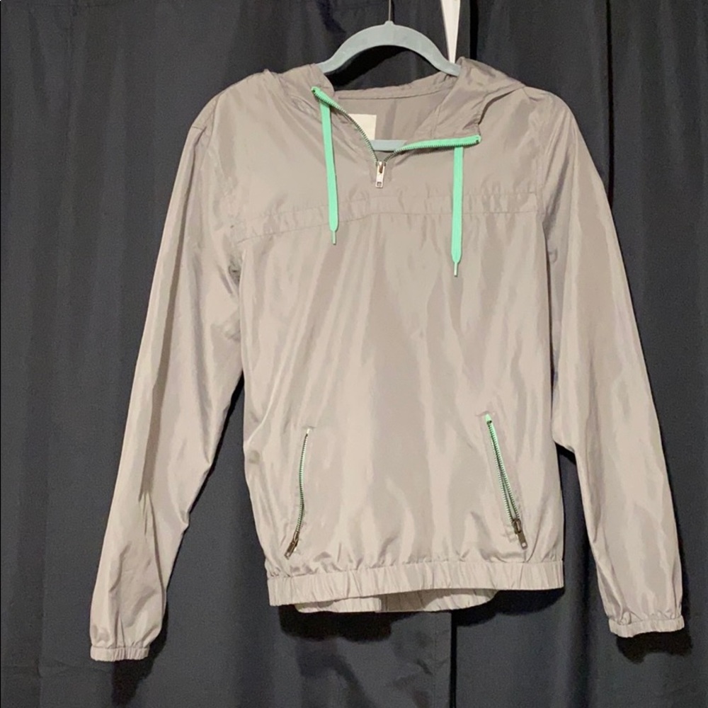Wind breaker